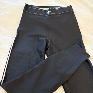 ALO Airlift High-Waist Suit Up Legging. Black with white piping.